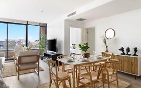 A Lux 2Br Apt Next To Melbourne Uni Free Parking